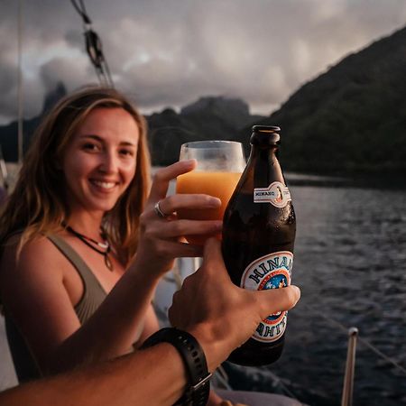 2 Nuits Insolites & 1 Excursion Voile A Bord Du Voilier Mori Ora Moorea Buitenkant foto