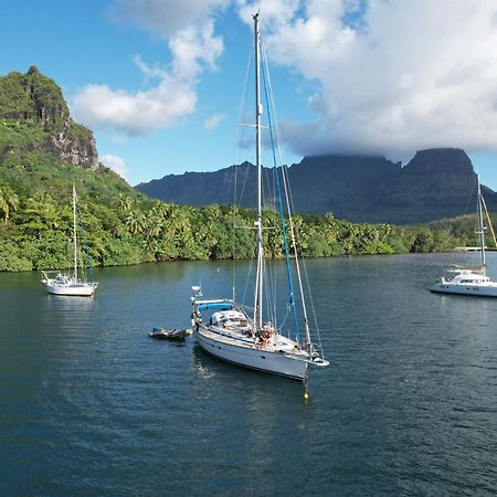 2 Nuits Insolites & 1 Excursion Voile A Bord Du Voilier Mori Ora Moorea Buitenkant foto
