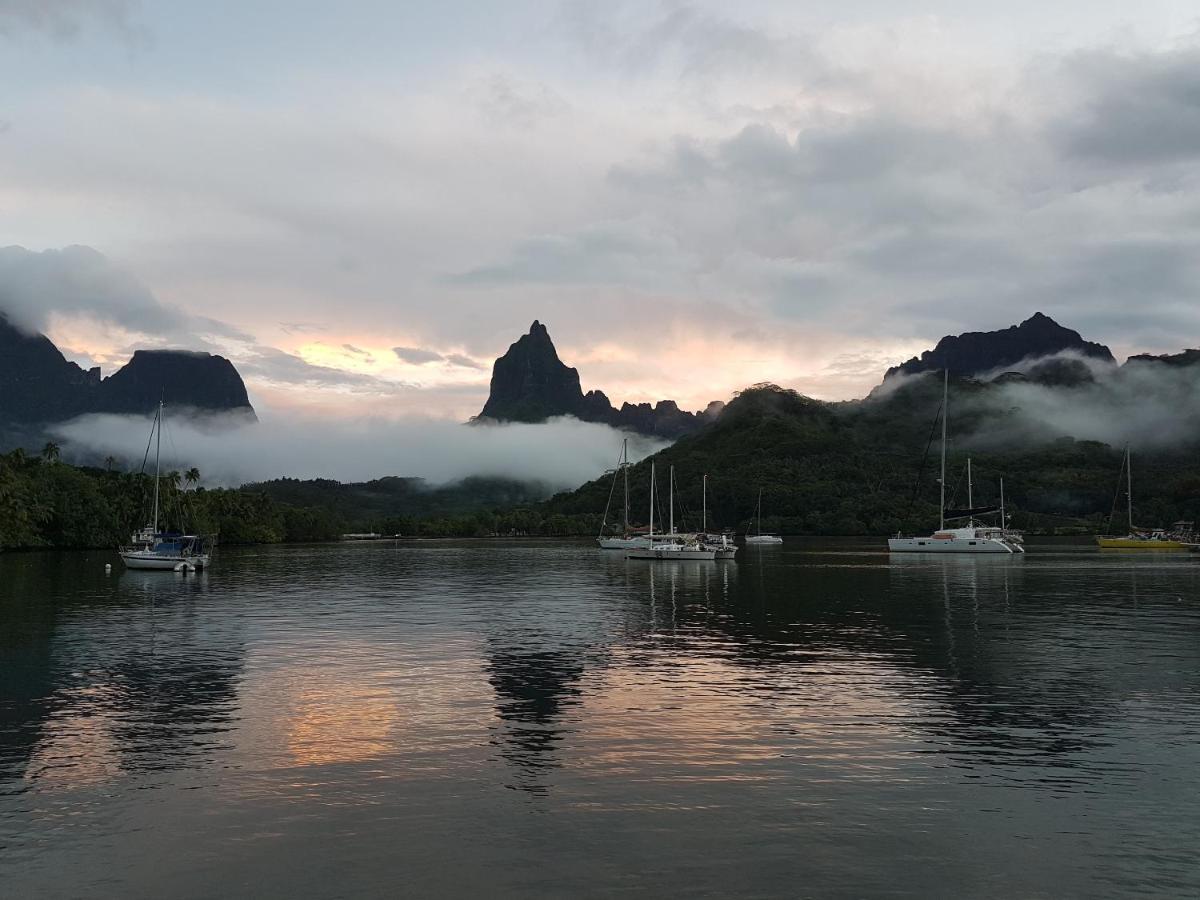 2 Nuits Insolites & 1 Excursion Voile A Bord Du Voilier Mori Ora Moorea Buitenkant foto