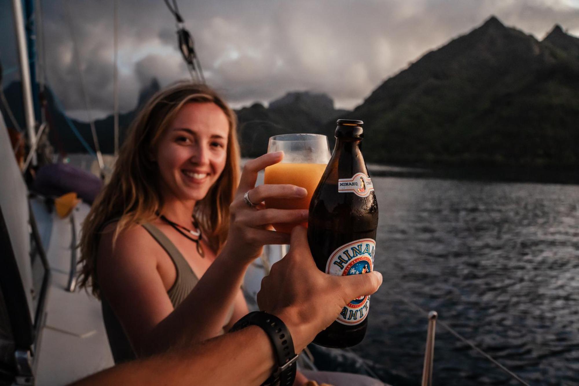 2 Nuits Insolites & 1 Excursion Voile A Bord Du Voilier Mori Ora Moorea Buitenkant foto
