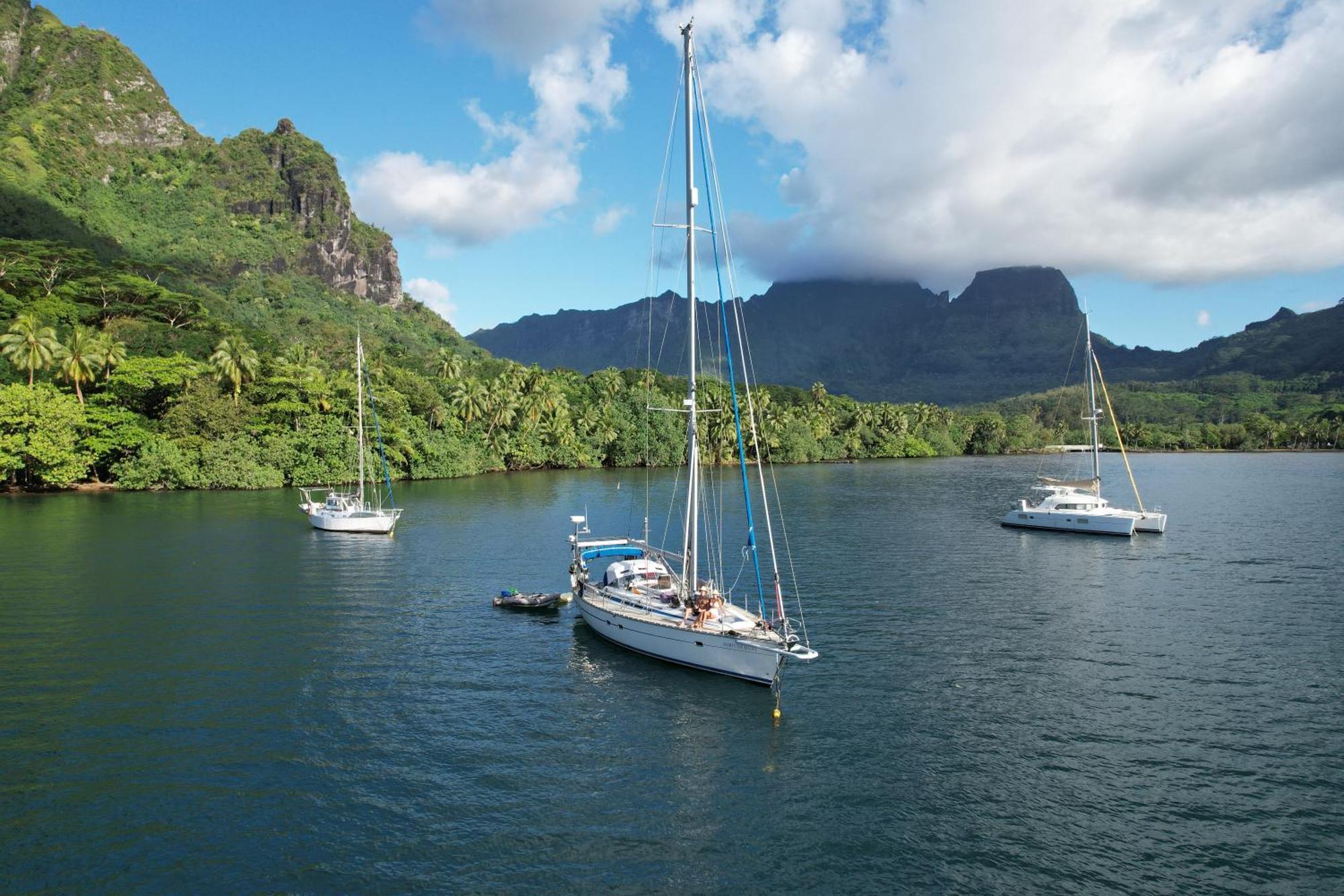 2 Nuits Insolites & 1 Excursion Voile A Bord Du Voilier Mori Ora Moorea Buitenkant foto